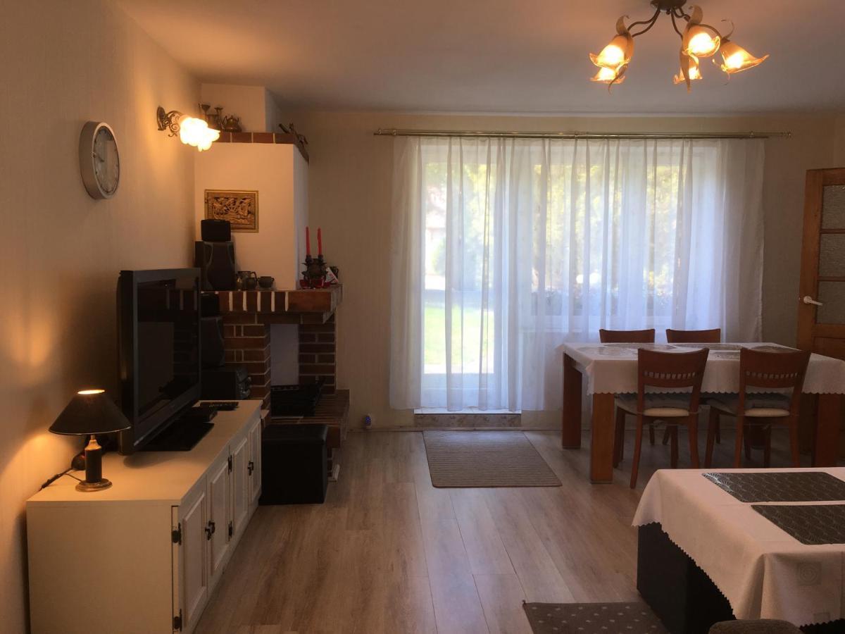 Domek Letni Na Wakacje W Rumi Rumia Bagian luar foto